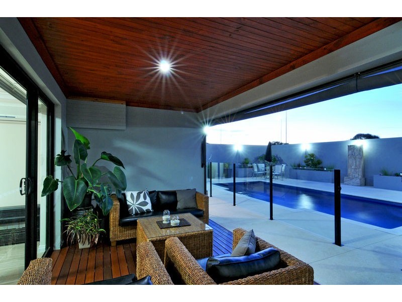 9 Spoonbill Retreat, Wannanup WA 6210