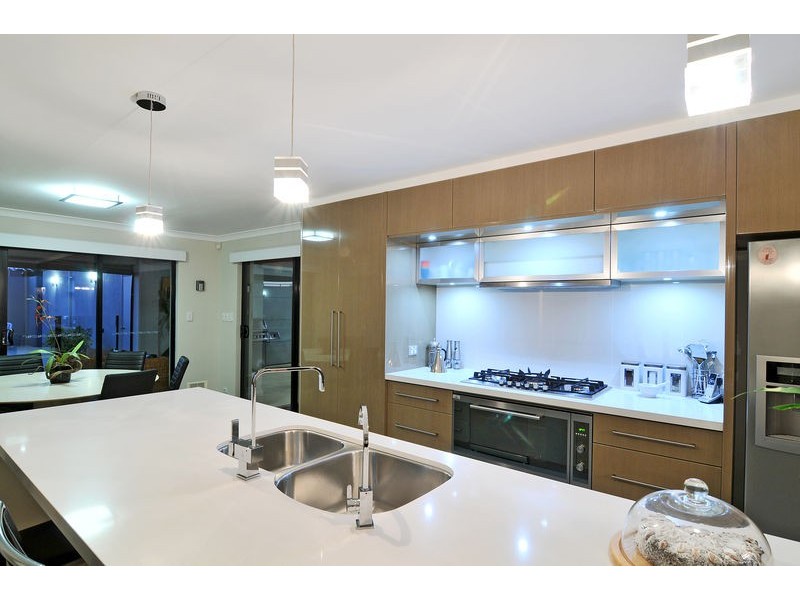 9 Spoonbill Retreat, Wannanup WA 6210