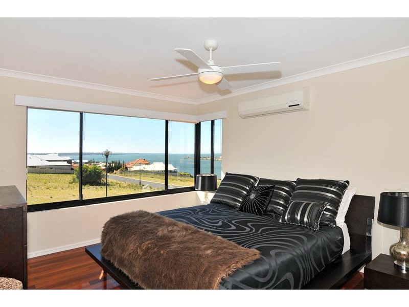 9 Spoonbill Retreat, Wannanup WA 6210