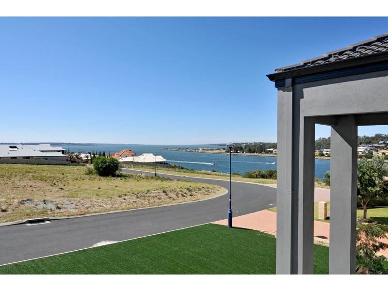 9 Spoonbill Retreat, Wannanup WA 6210