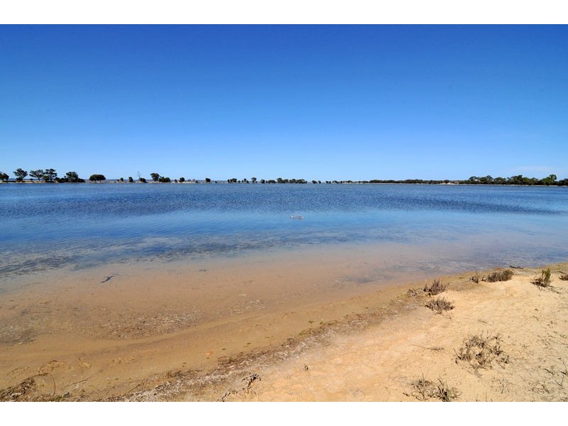 28 Wellya Crescent, South Yunderup WA 6208