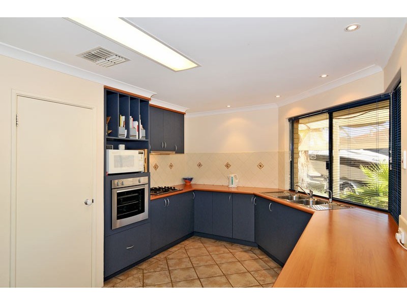 28 Wellya Crescent, South Yunderup WA 6208