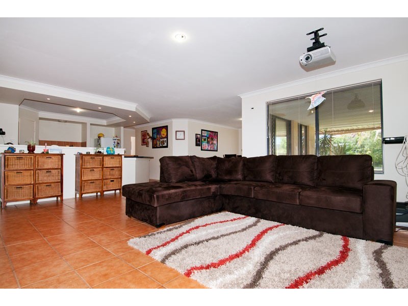 6 The Ridge, Halls Head WA 6210