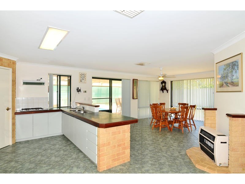 3 Turnberry Close, Meadow Springs WA 6210