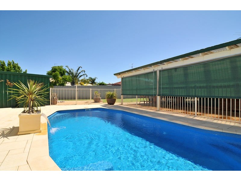 3 Turnberry Close, Meadow Springs WA 6210