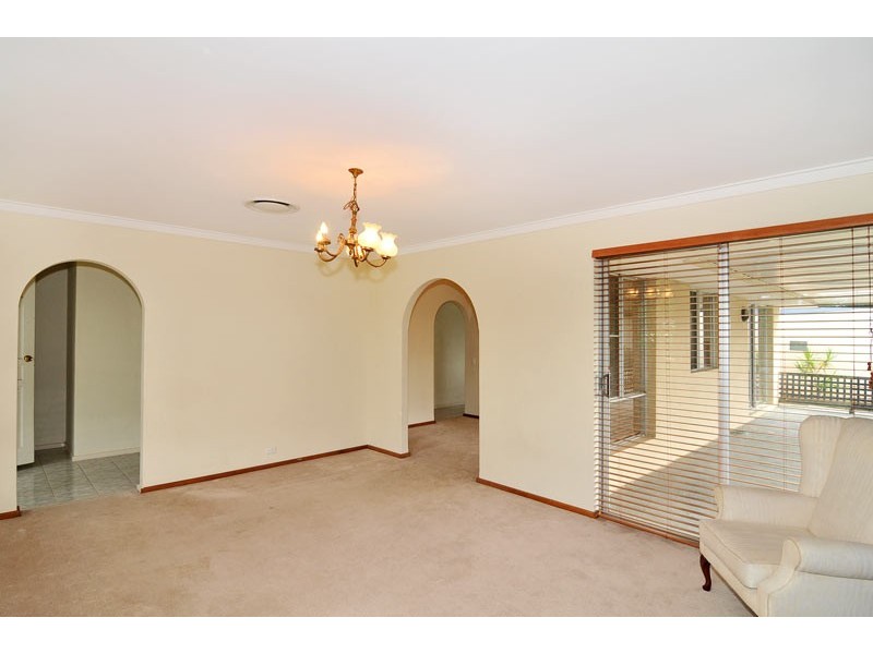 1 Talwood Place, Halls Head WA 6210