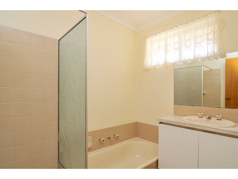 1 Talwood Place, Halls Head WA 6210