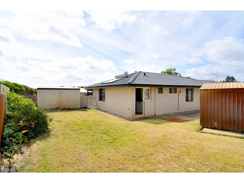 1 Talwood Place, Halls Head WA 6210