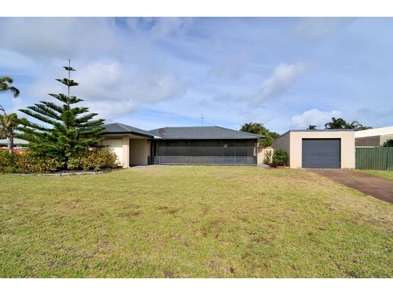 1 Talwood Place, Halls Head WA 6210
