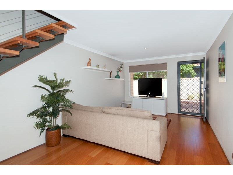 2/47 Tuckey Street, Mandurah WA 6210