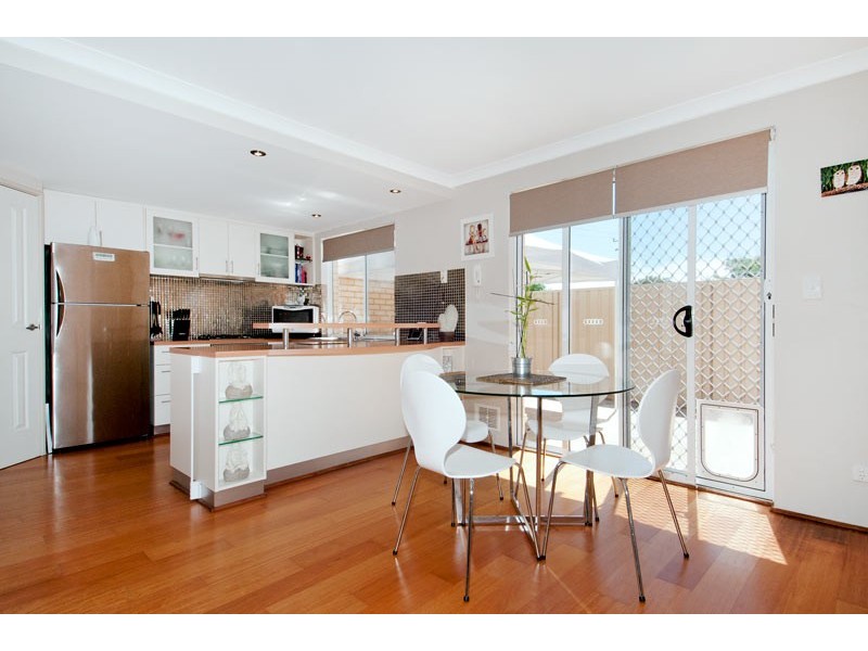 2/47 Tuckey Street, Mandurah WA 6210