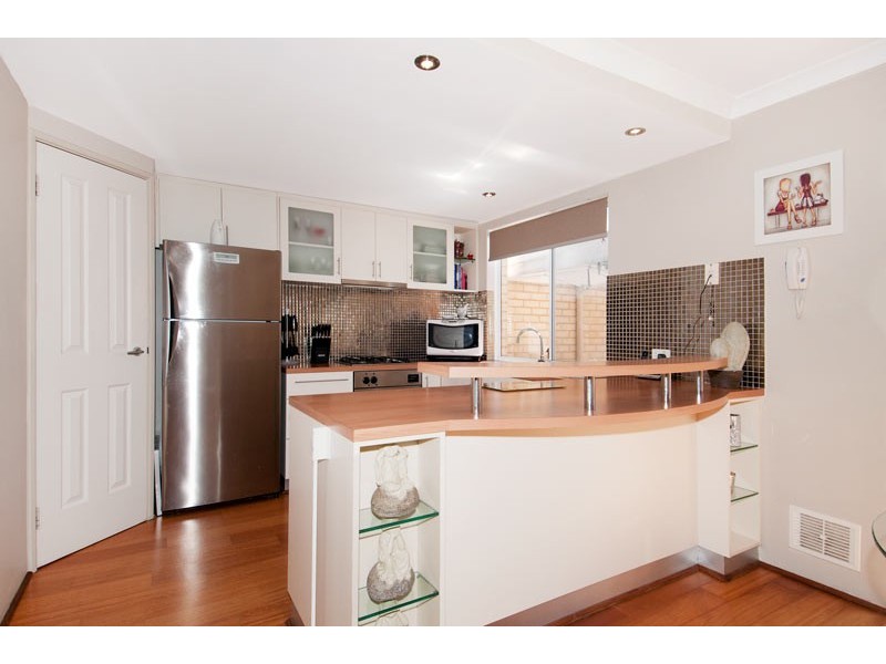 2/47 Tuckey Street, Mandurah WA 6210