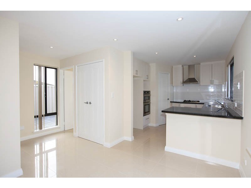 1/13 Clyde Place, Mandurah WA 6210