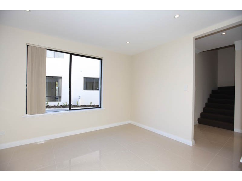 1/13 Clyde Place, Mandurah WA 6210