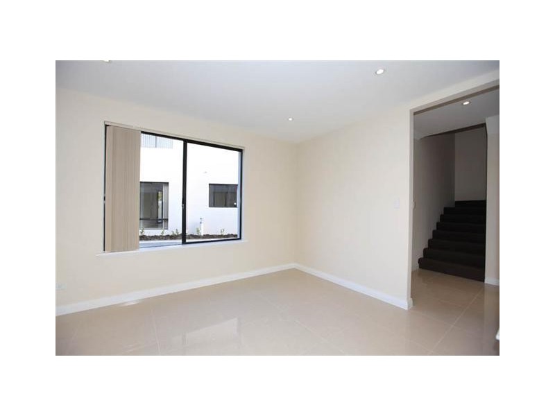 1/13 Clyde Place, Mandurah WA 6210