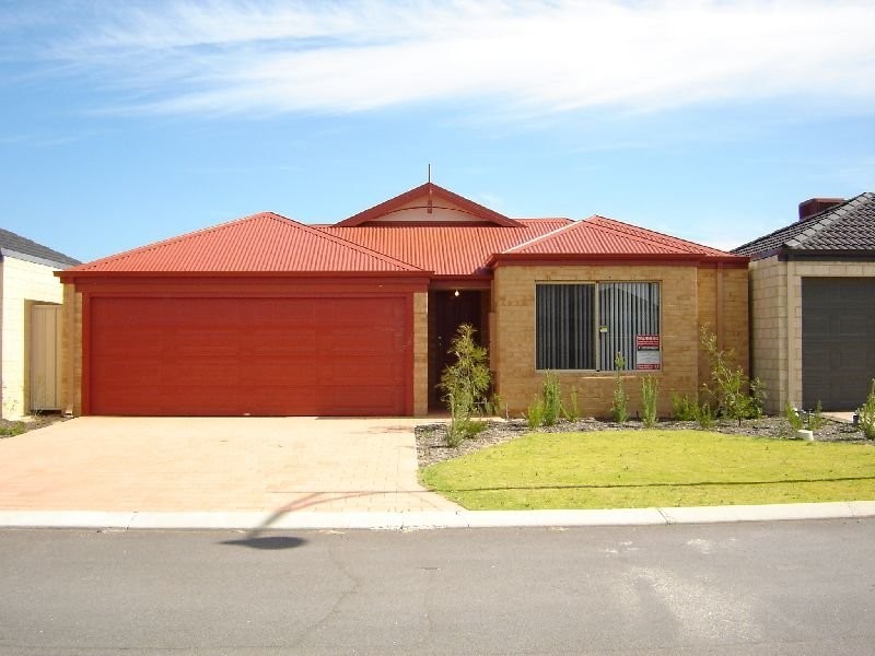 10 Indee Pass, Secret Harbour WA 6173