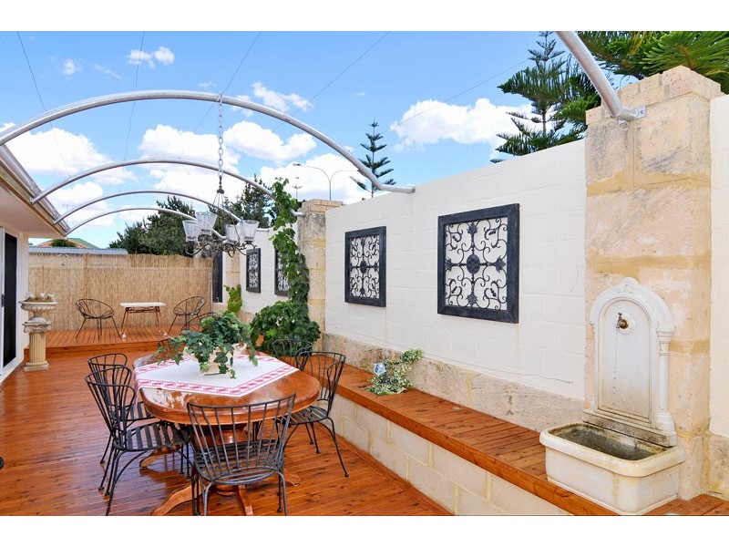 30 Sulina Rise, Falcon WA 6210