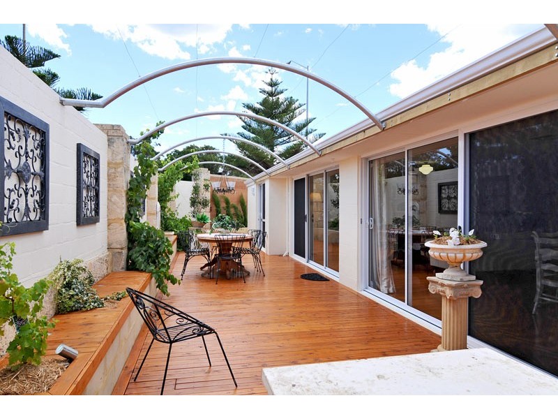 30 Sulina Rise, Falcon WA 6210