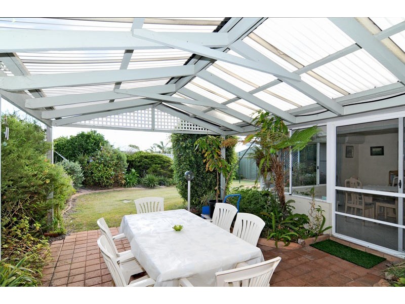 5 Waxberry Close, Halls Head WA 6210