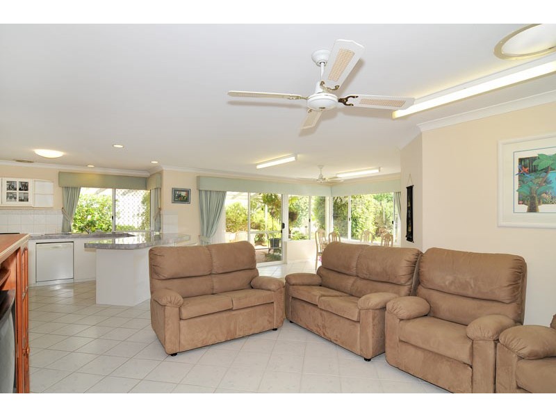 5 Waxberry Close, Halls Head WA 6210