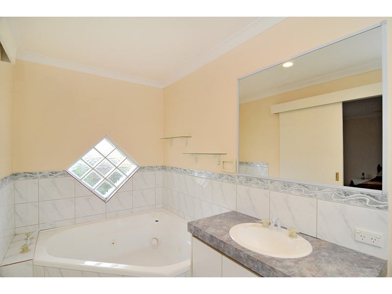 5 Waxberry Close, Halls Head WA 6210