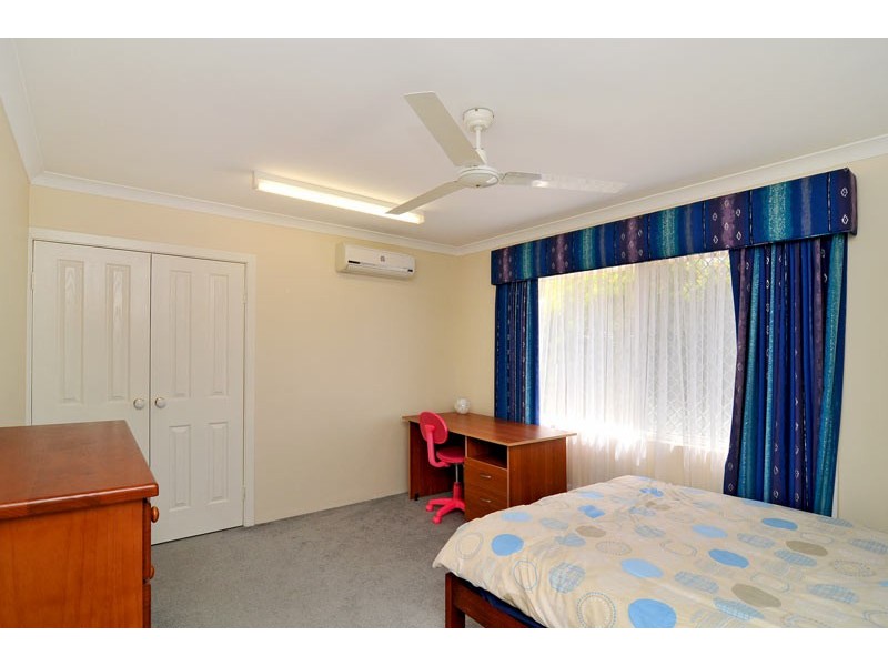 5 Waxberry Close, Halls Head WA 6210