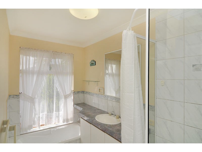 5 Waxberry Close, Halls Head WA 6210