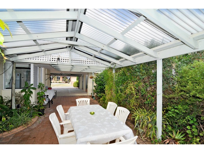 5 Waxberry Close, Halls Head WA 6210