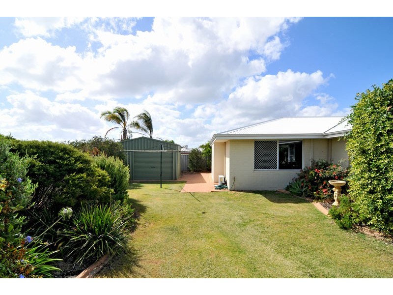 5 Waxberry Close, Halls Head WA 6210