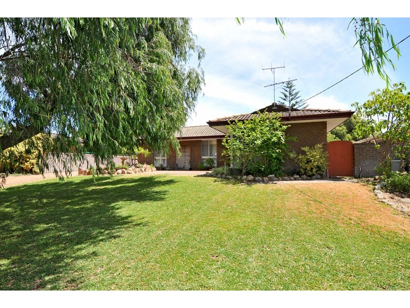 24 Cornwallis Rd, Madora Bay WA 6210