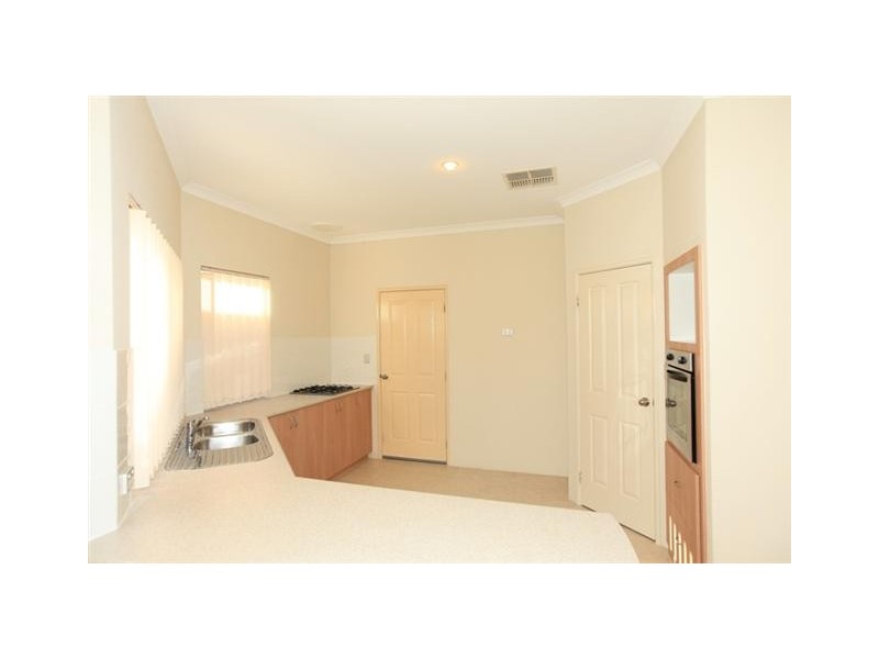 5 Calytrix Way, Halls Head WA 6210