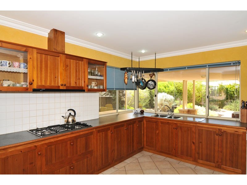 11 Jannali Way, San Remo WA 6210