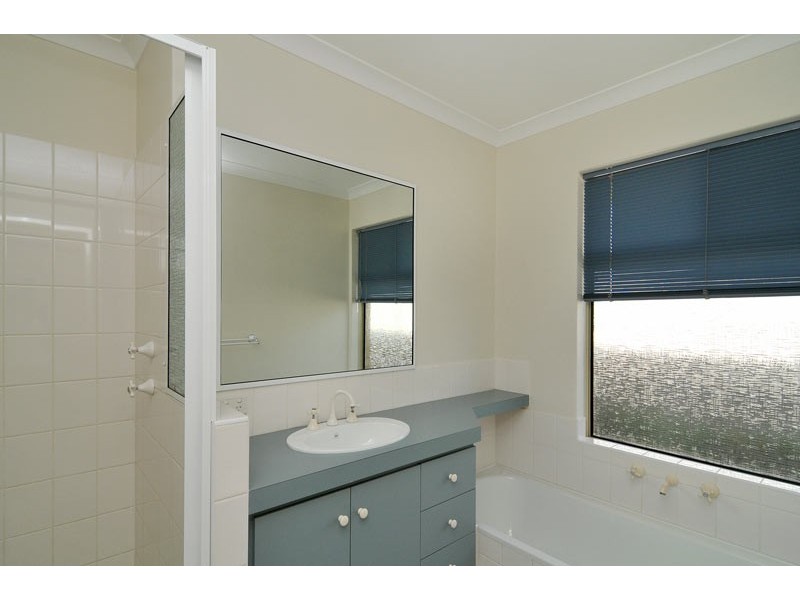 11 Jannali Way, San Remo WA 6210