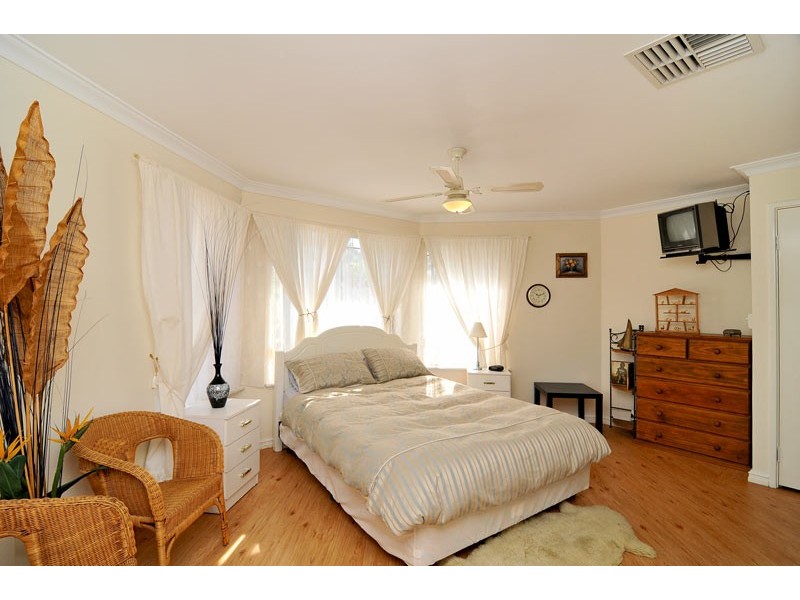 20 Wardell Loop, Dudley Park WA 6210