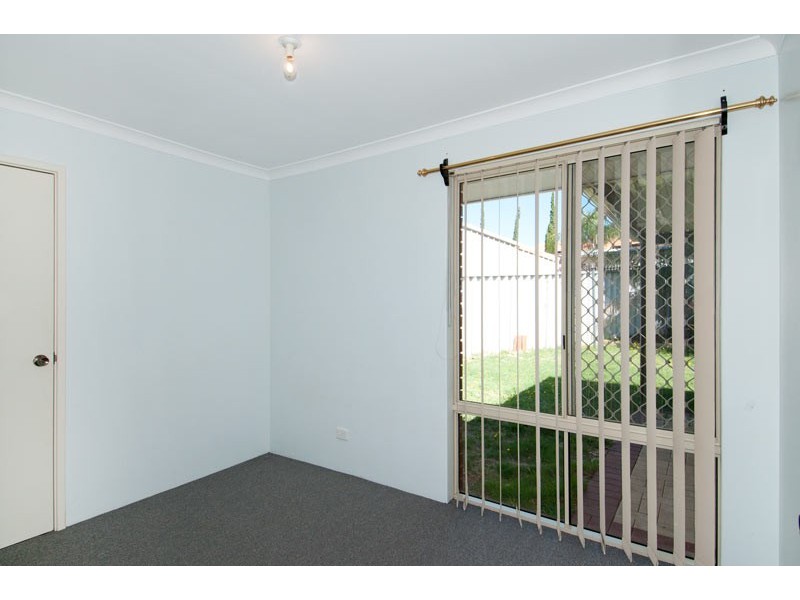 2/10 Coppercups Place, Halls Head WA 6210