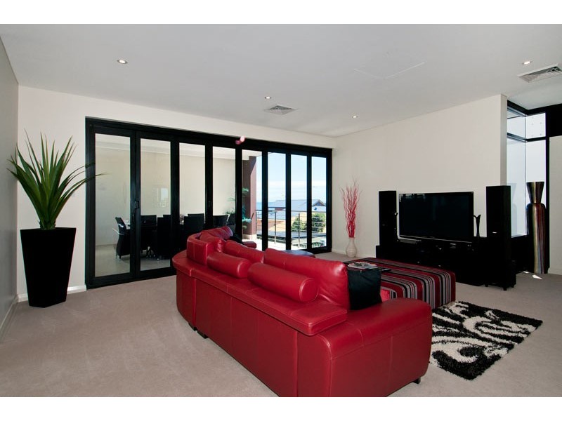 5/24 Oversby Street, Halls Head WA 6210