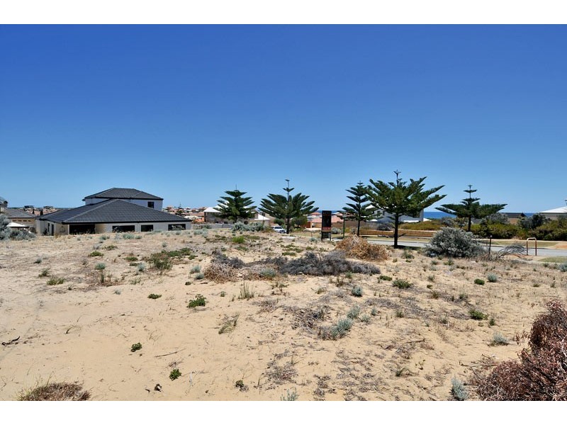 11 Endeavour Circle, Wannanup WA 6210