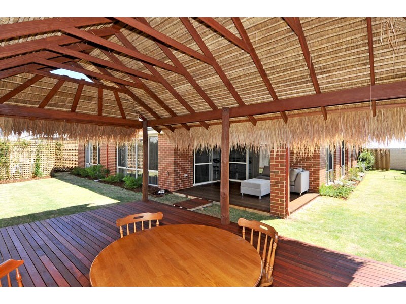 1 Varia Way, Halls Head WA 6210