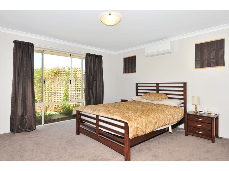 1 Varia Way, Halls Head WA 6210