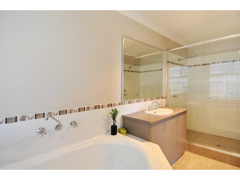 1 Varia Way, Halls Head WA 6210