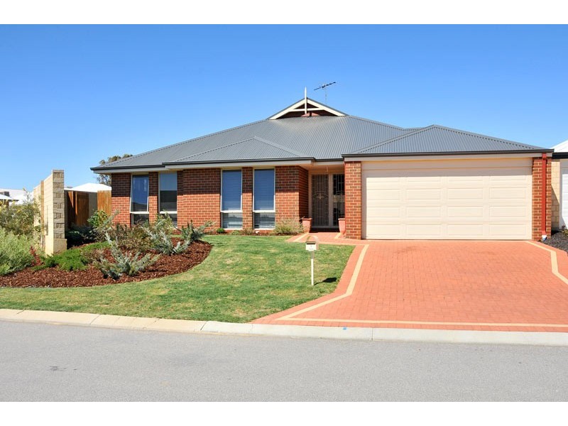 1 Varia Way, Halls Head WA 6210