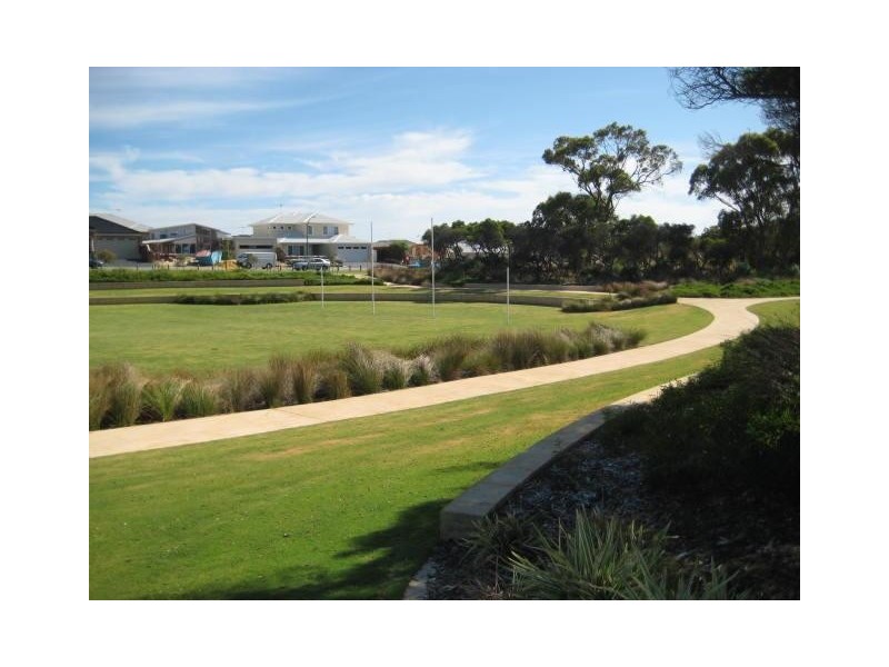 1 Varia Way, Halls Head WA 6210