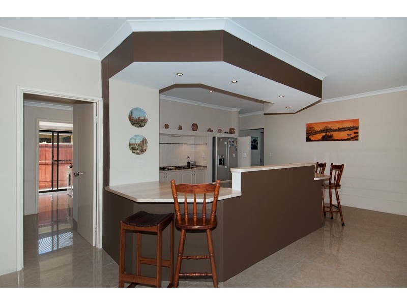 12 Grasshill Grange, Halls Head WA 6210