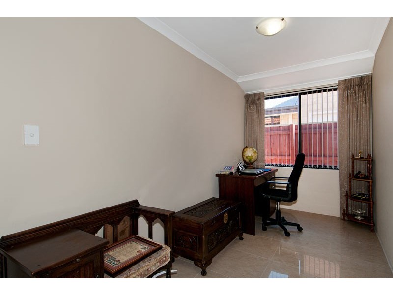 12 Grasshill Grange, Halls Head WA 6210