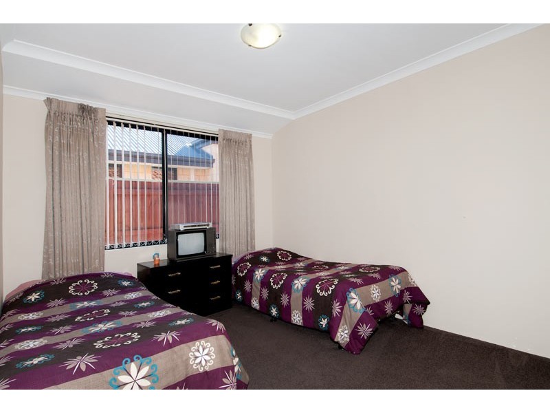 12 Grasshill Grange, Halls Head WA 6210