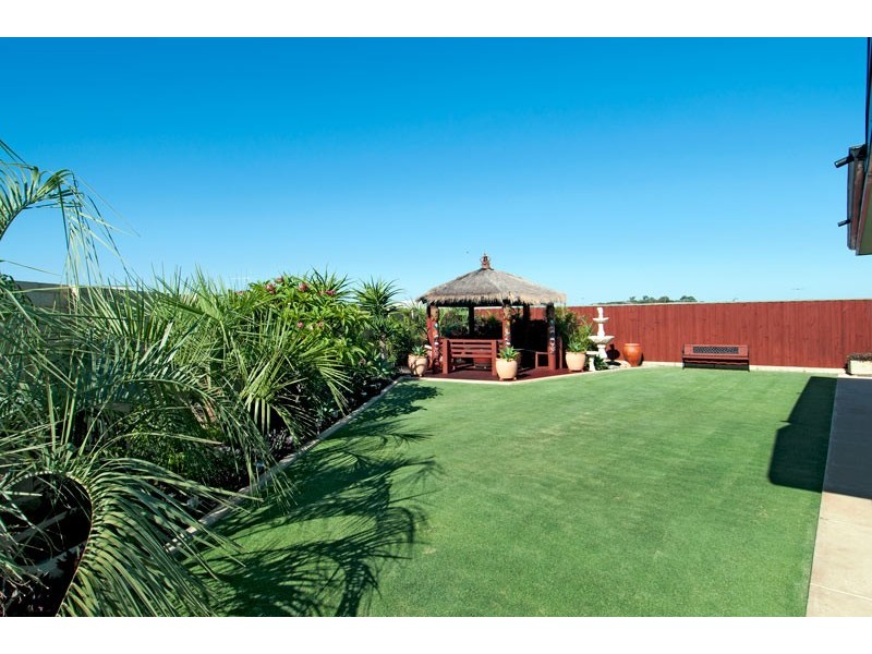 12 Grasshill Grange, Halls Head WA 6210