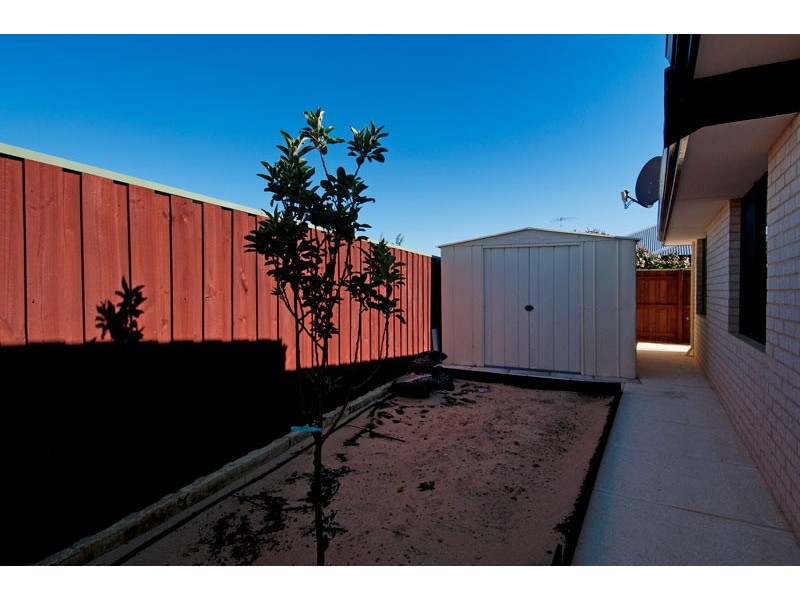 12 Grasshill Grange, Halls Head WA 6210