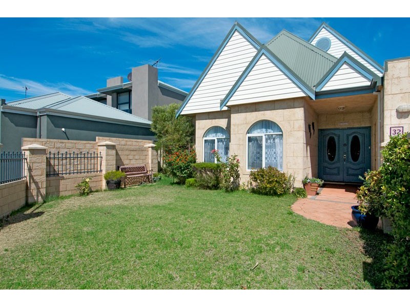32 San Marco Quays, Halls Head WA 6210