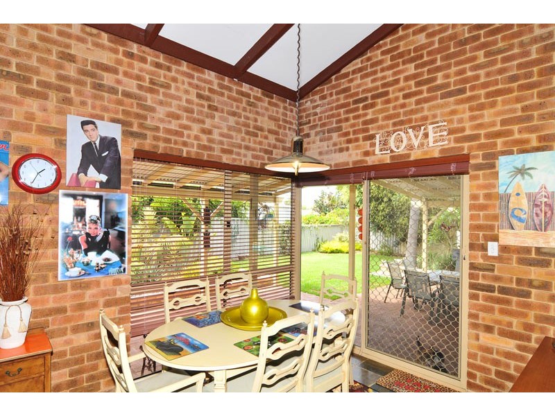 4 Yorrell Place, Halls Head WA 6210