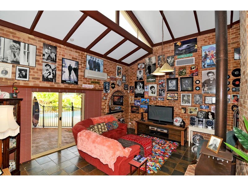 4 Yorrell Place, Halls Head WA 6210